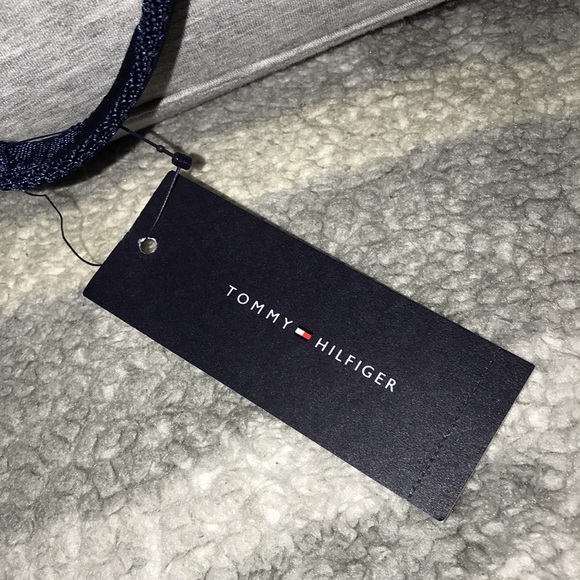Tommy Hilfiger Men’s Small Duffel Bag🆕 - Picture 8 of 14